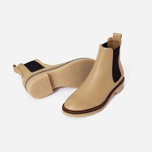 Everlane - The Italian Leather Chelsea Boot 9.5 / Biscuit